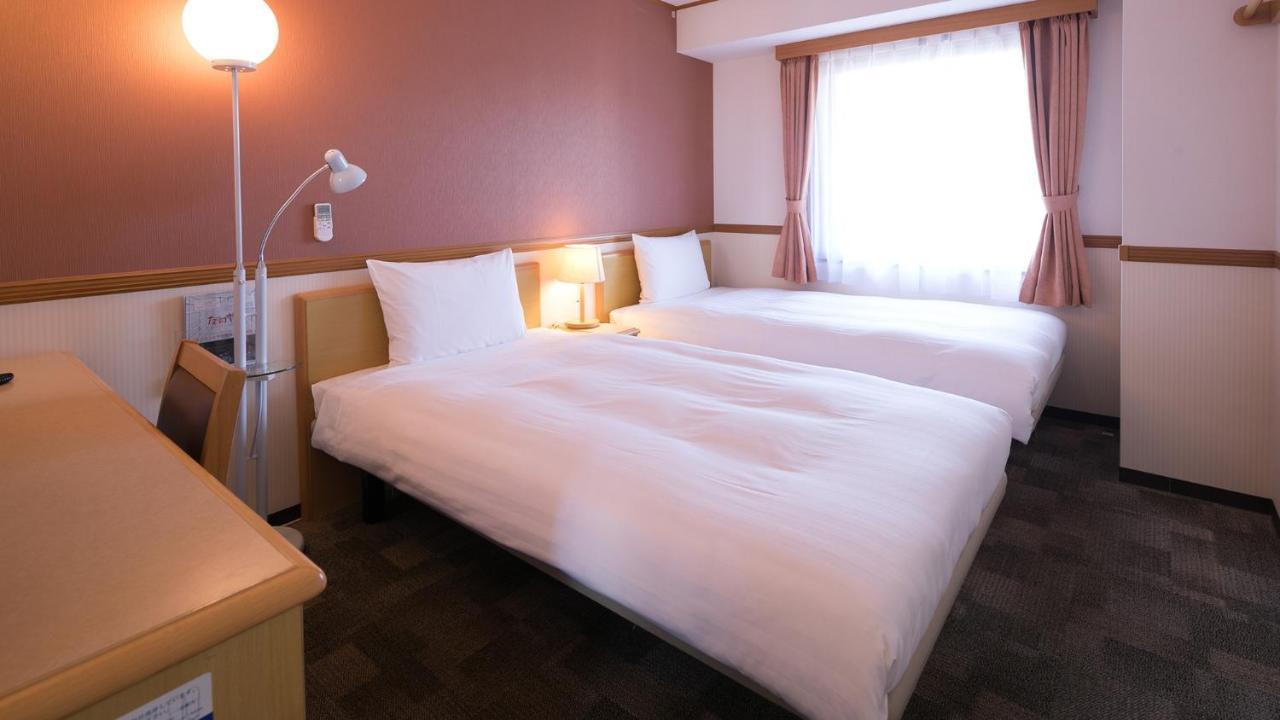 Toyoko Inn Matsuyama Ichibancho Exterior foto