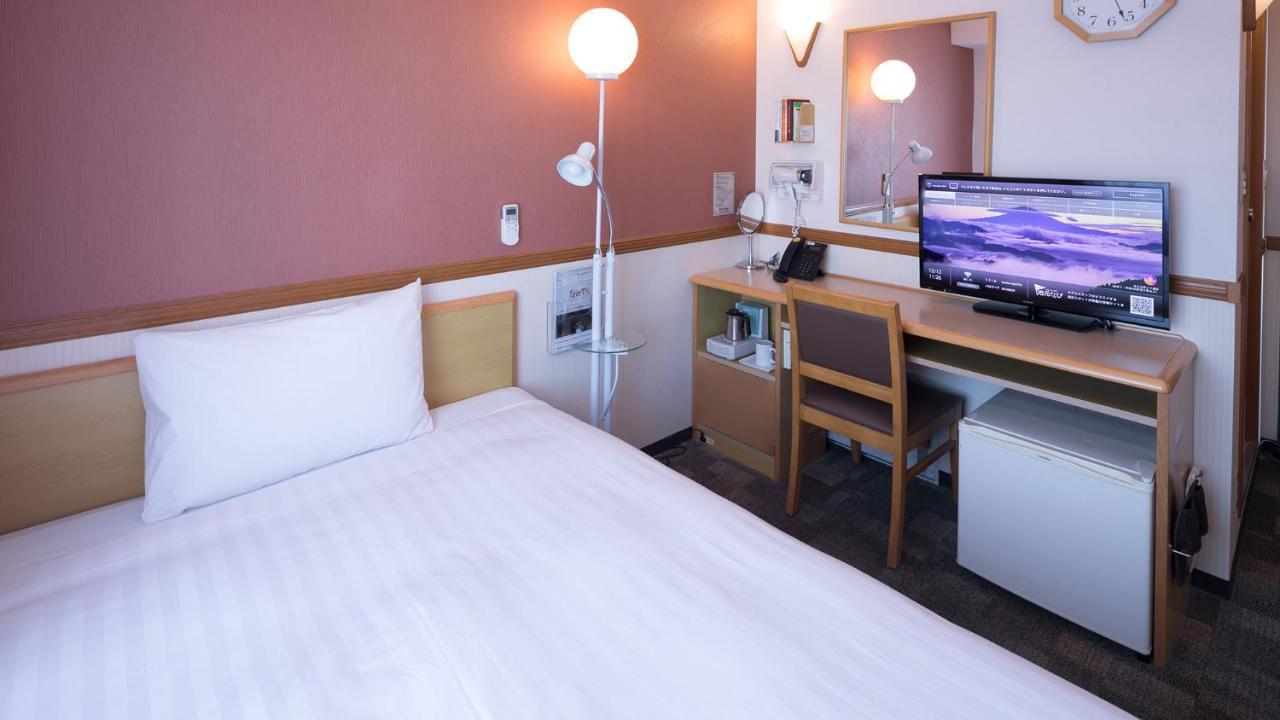 Toyoko Inn Matsuyama Ichibancho Exterior foto